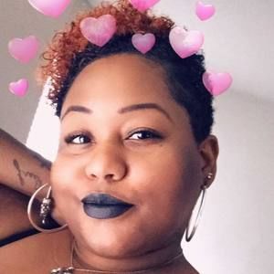 Meet your Posher, Jonora